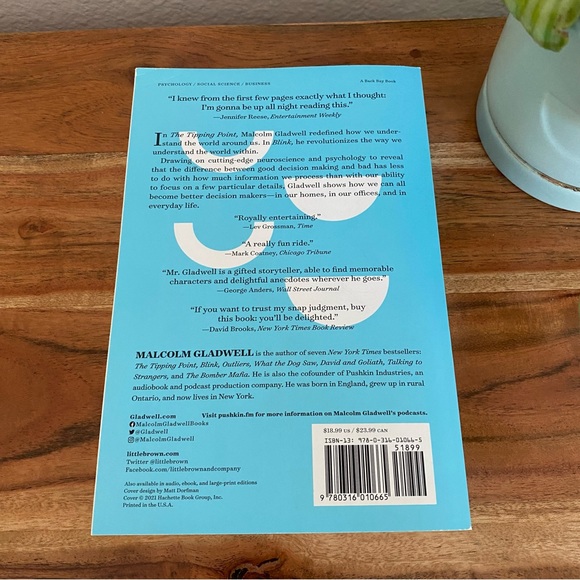 Blink by Malcom Gladwell, Paperback - Picture 3 of 7